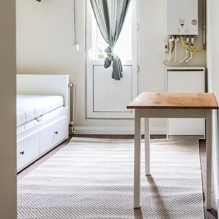 Studio Flat W Balcony Near Moda Shore In Kadikoy