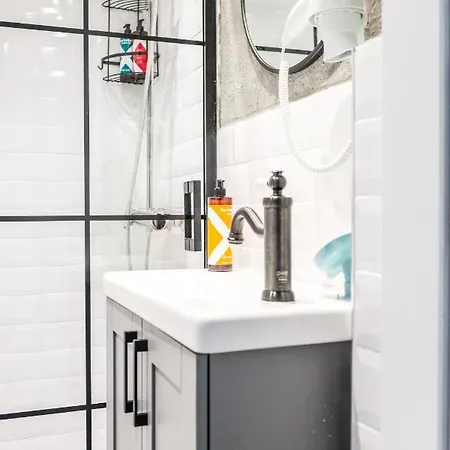 شقة Studio Flat W Balcony Near Moda Shore In Kadikoy اسطنبول
